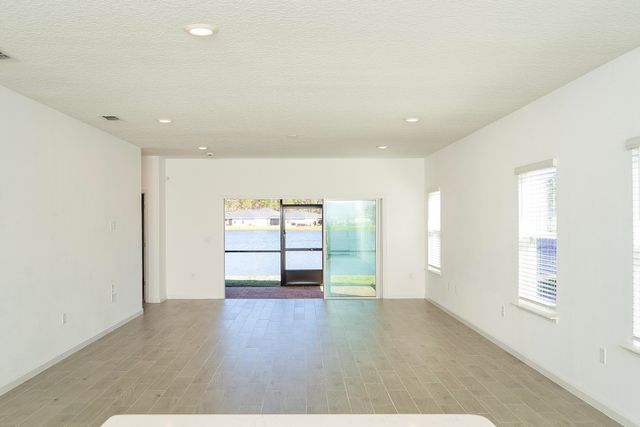 562 Lake Sinclair St, St Augustine, FL 32084