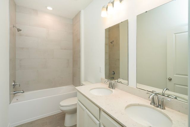 562 Lake Sinclair St, St Augustine, FL 32084