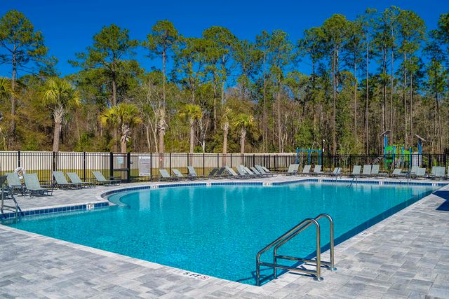 562 Lake Sinclair St, St Augustine, FL 32084