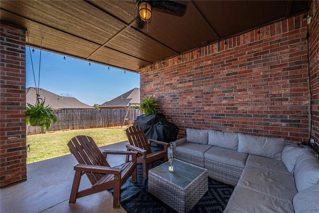 11716 SW 21st Street, Yukon, OK 73099