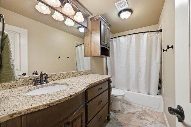 11716 SW 21st Street, Yukon, OK 73099