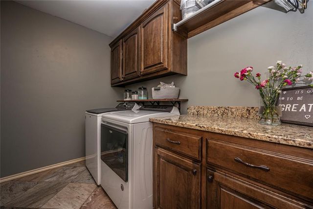 11716 SW 21st Street, Yukon, OK 73099