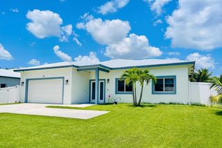 115 SW Oakridge Drive, Port St Lucie, FL 34984
