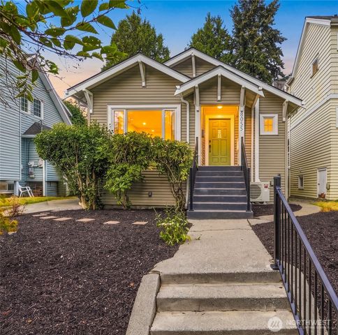 8055 Corliss Avenue N, Seattle, WA 98103