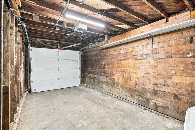 8055 Corliss Avenue N, Seattle, WA 98103