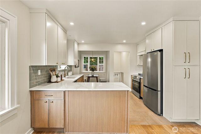 8055 Corliss Avenue N, Seattle, WA 98103
