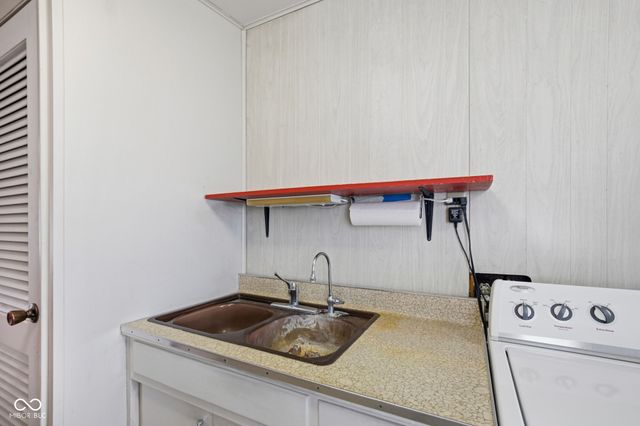 8327 N Washington Street, Sheridan, IN 46069