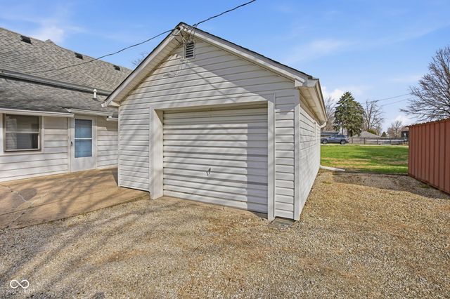 8327 N Washington Street, Sheridan, IN 46069