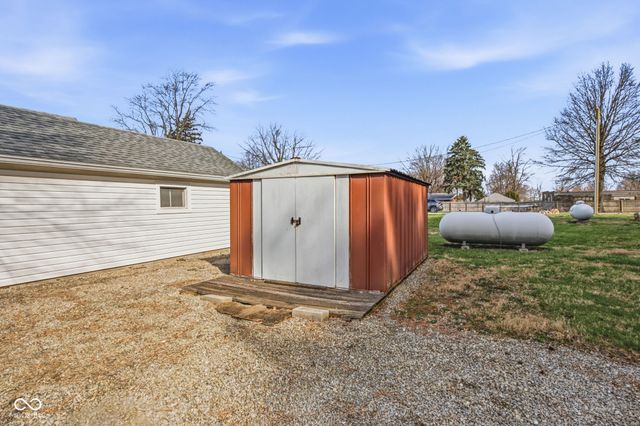 8327 N Washington Street, Sheridan, IN 46069