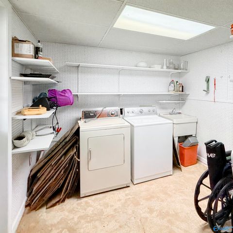 805 Barkley Street, Hartselle, AL 35640