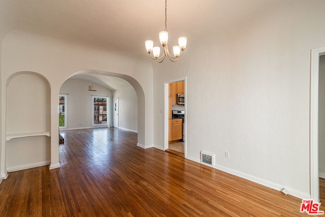 8446 W 4TH Street, Los Angeles, CA 90048