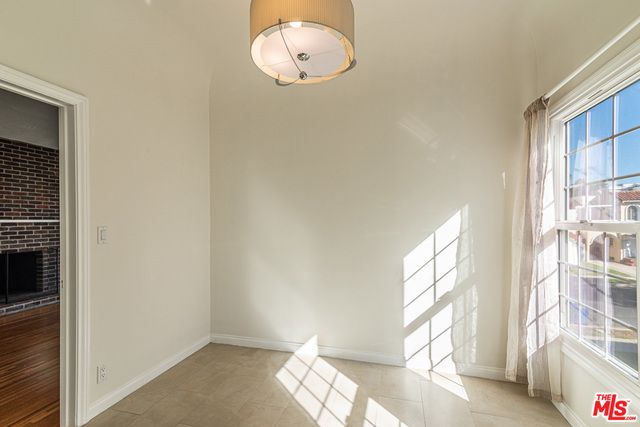 8446 W 4TH Street, Los Angeles, CA 90048