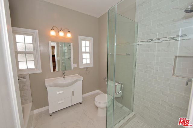 8446 W 4TH Street, Los Angeles, CA 90048