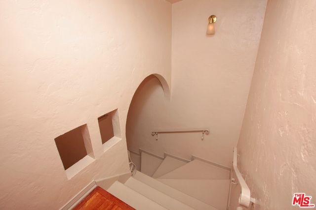 8446 W 4TH Street, Los Angeles, CA 90048