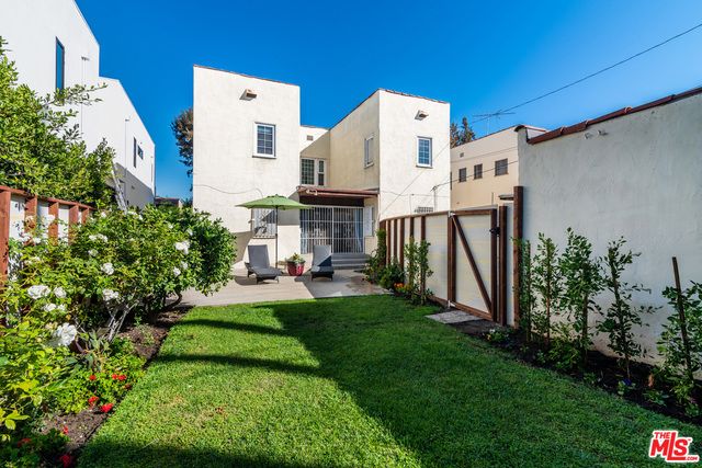 8446 W 4TH Street, Los Angeles, CA 90048