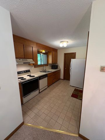 649 Middle Turnpike East E, Manchester, CT 06040