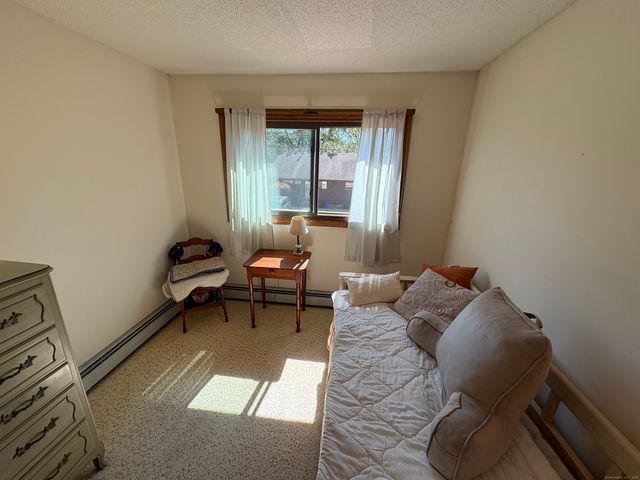 649 Middle Turnpike East E, Manchester, CT 06040