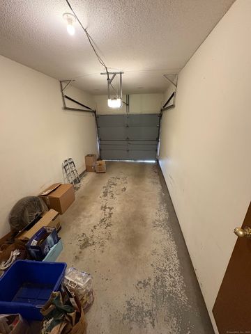 649 Middle Turnpike East E, Manchester, CT 06040