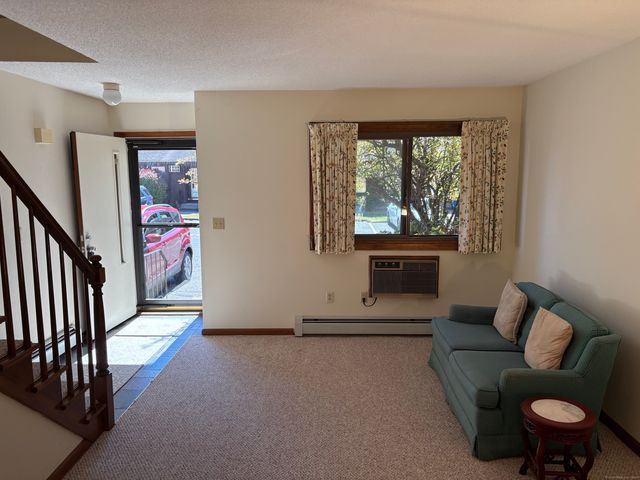 649 Middle Turnpike East E, Manchester, CT 06040