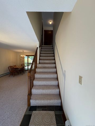 649 Middle Turnpike East E, Manchester, CT 06040