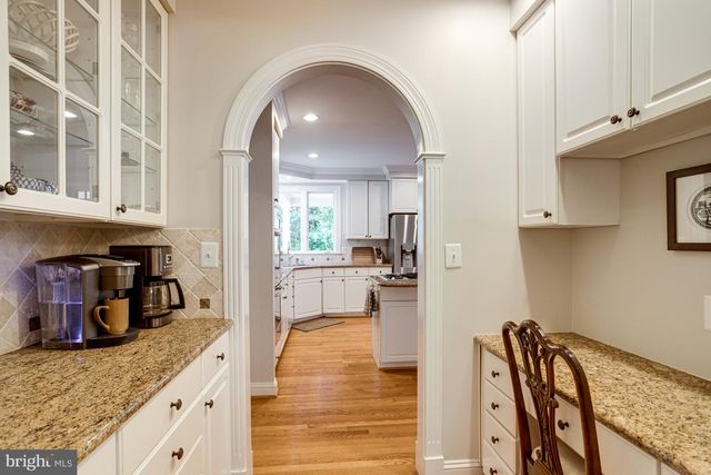 11901 CHAPEL RD, Clifton, VA 20124