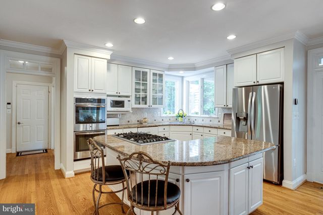 11901 CHAPEL RD, Clifton, VA 20124