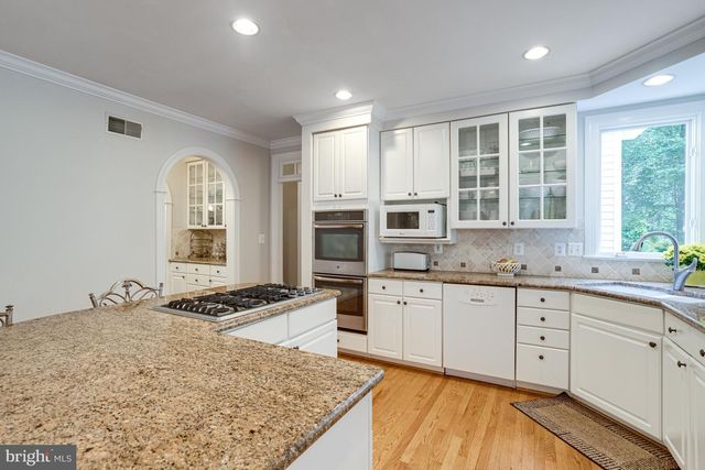 11901 CHAPEL RD, Clifton, VA 20124