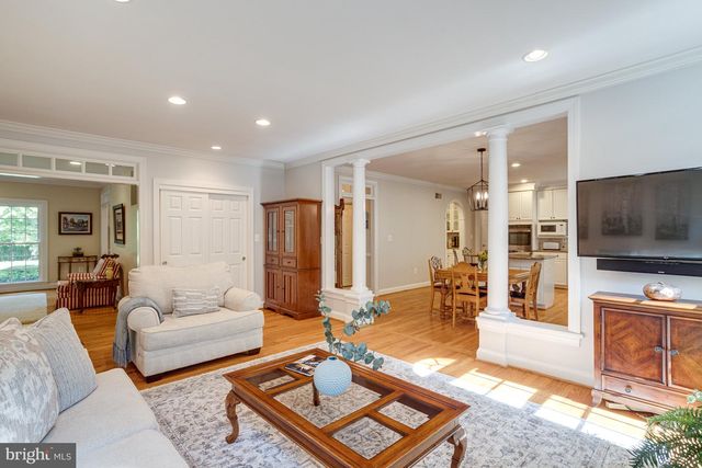 11901 CHAPEL RD, Clifton, VA 20124