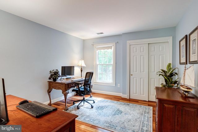 11901 CHAPEL RD, Clifton, VA 20124