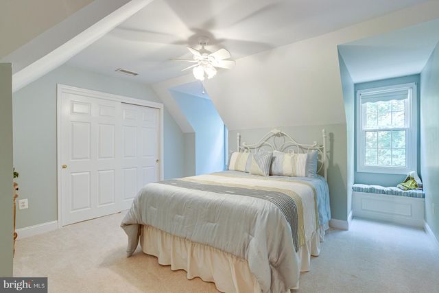 11901 CHAPEL RD, Clifton, VA 20124