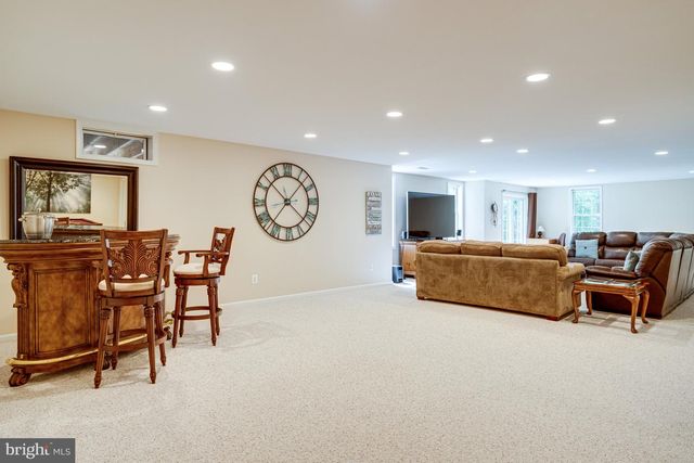 11901 CHAPEL RD, Clifton, VA 20124