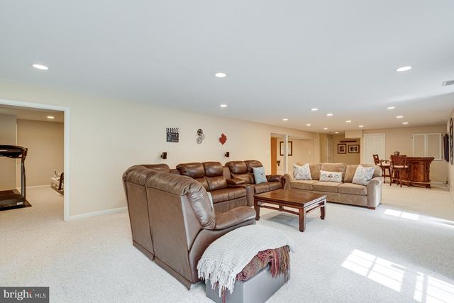 11901 CHAPEL RD, Clifton, VA 20124