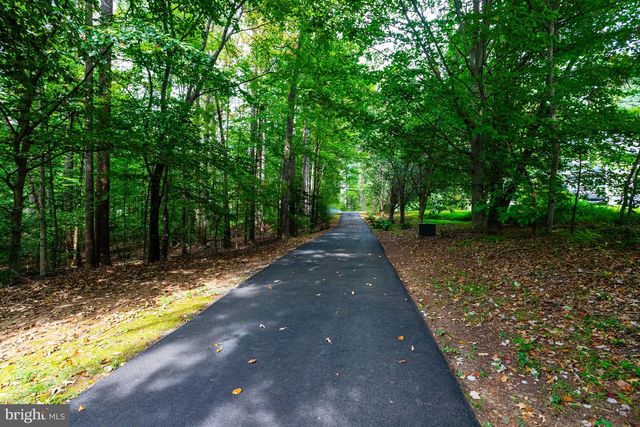 11901 CHAPEL RD, Clifton, VA 20124