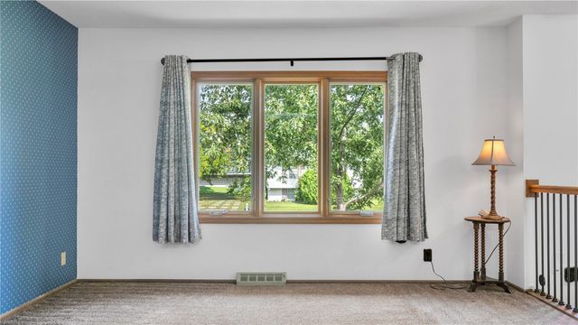 241 Norman Drive NE, Cedar Rapids, IA 52402