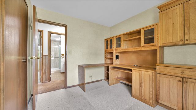 241 Norman Drive NE, Cedar Rapids, IA 52402
