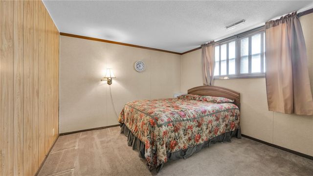 241 Norman Drive NE, Cedar Rapids, IA 52402