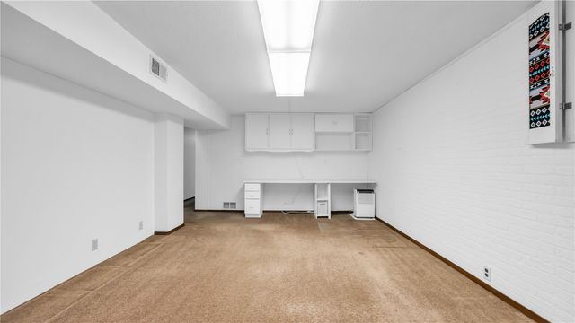 241 Norman Drive NE, Cedar Rapids, IA 52402