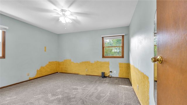 241 Norman Drive NE, Cedar Rapids, IA 52402