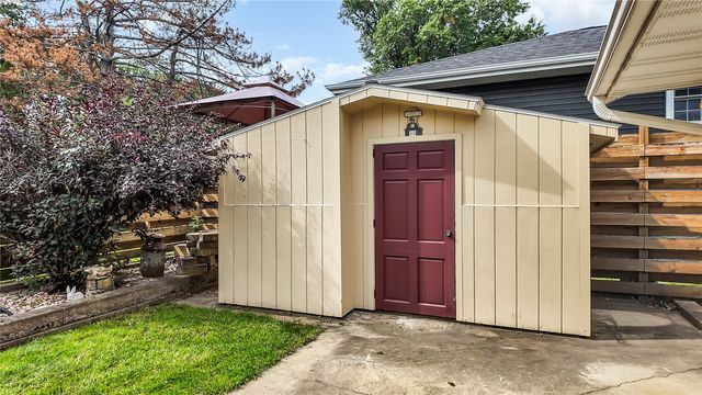 241 Norman Drive NE, Cedar Rapids, IA 52402