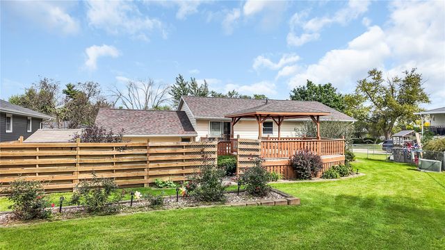 241 Norman Drive NE, Cedar Rapids, IA 52402
