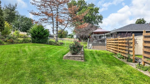 241 Norman Drive NE, Cedar Rapids, IA 52402