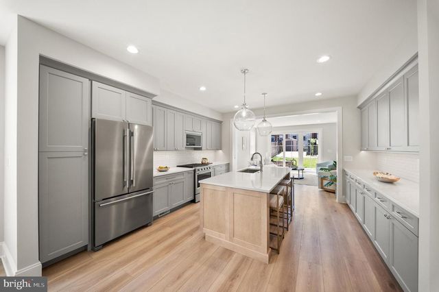 31 E REED AVE, Alexandria, VA 22305