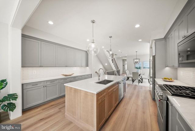31 E REED AVE, Alexandria, VA 22305