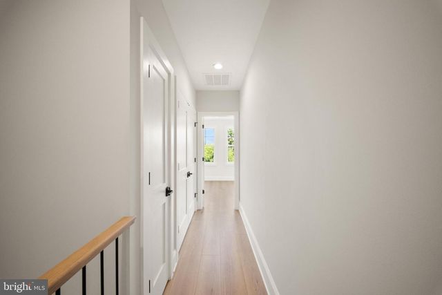 31 E REED AVE, Alexandria, VA 22305