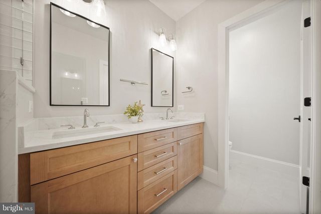 31 E REED AVE, Alexandria, VA 22305