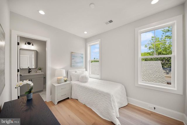 31 E REED AVE, Alexandria, VA 22305