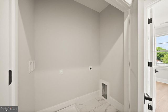 31 E REED AVE, Alexandria, VA 22305