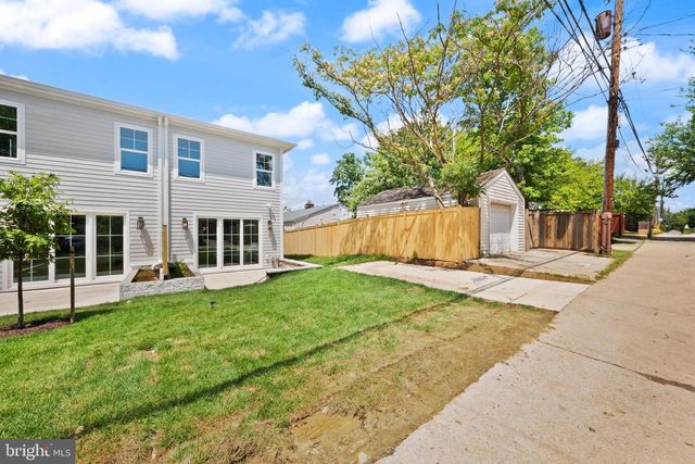 31 E REED AVE, Alexandria, VA 22305