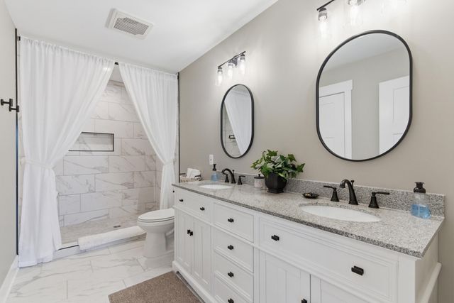 823 11th Street SW, Demotte, IN 46310