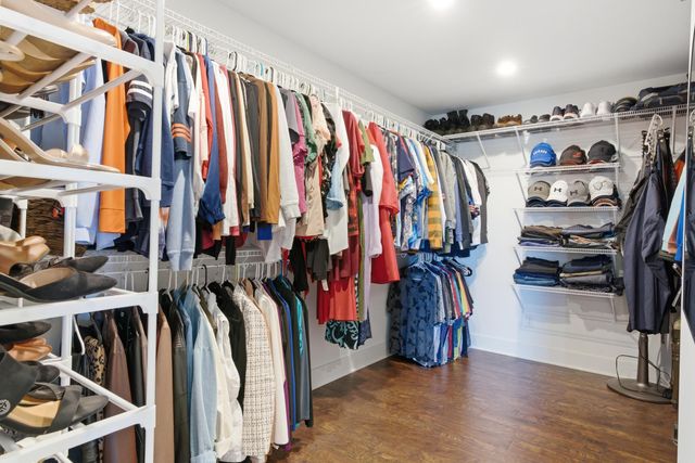 823 11th Street SW, Demotte, IN 46310